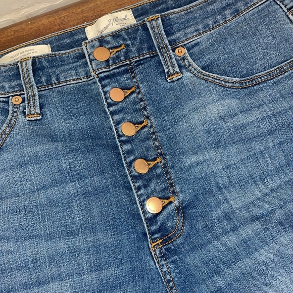 Universal thread highest rise denim jeans size 10 - Picture 4 of 5